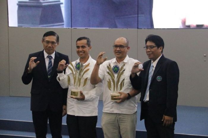 Hebat! FS UM Raih Juara Umum AKU Tingkat Fakultas dan Sekolah Pascasarjana Hebat! FS UM Raih Juara Umum AKU Tingkat Fakultas dan Sekolah Pascasarjana