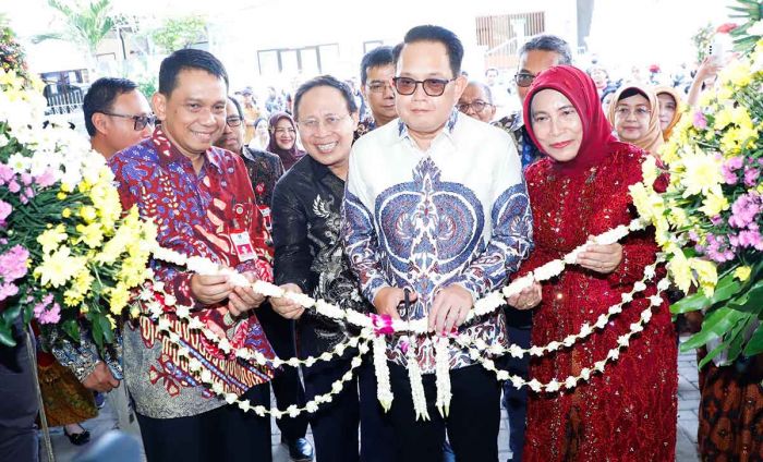 Pj Gubernur Jatim Resmikan Gedung Instalasi Rawat Jalan dan Penunjang Terpadu RSUD Husada Prima Pj Gubernur Jatim Resmikan Gedung Instalasi Rawat Jalan dan Penunjang Terpadu RSUD Husada Prima