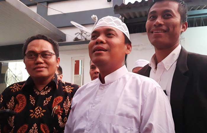 Gus Nur Jalani Pemeriksaan Sebagai Tersangka Kasus Pencemaran Nama Baik Gus Nur Jalani Pemeriksaan Sebagai Tersangka Kasus Pencemaran Nama Baik