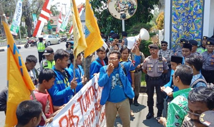 Diduga Ada Mafia, PMII Tuban Minta Kejelasan Aliran Dana Retribusi Nelayan di TPI