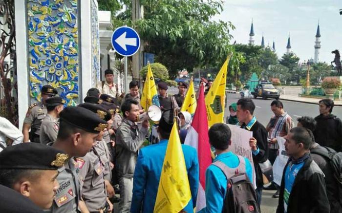 PMII Nilai Pemkab Tuban Gagal Entaskan Kemiskinan, Tuntut Kepala OPD Tak Becus Dicopot PMII Nilai Pemkab Tuban Gagal Entaskan Kemiskinan, Tuntut Kepala OPD Tak Becus Dicopot