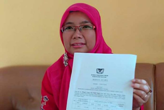 Ribuan Surat Suara Pilgub Jatim di Pacitan Rusak Ribuan Surat Suara Pilgub Jatim di Pacitan Rusak