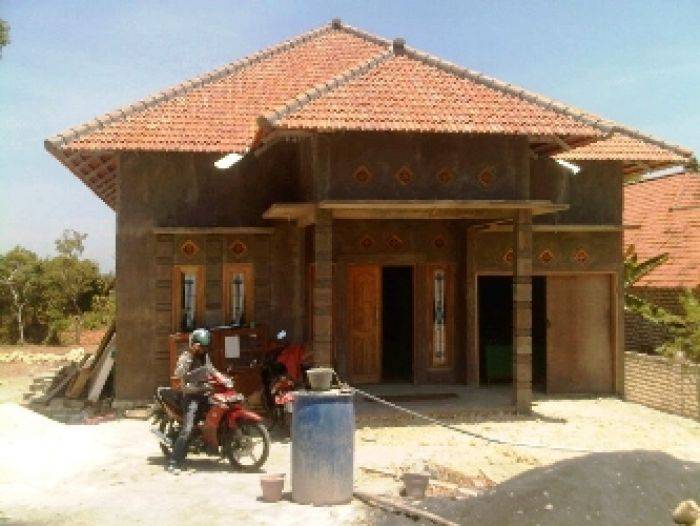 Rumah Setengah Jadi Milik Pak Lurah, Disewa Jadi Kantor Kelurahan