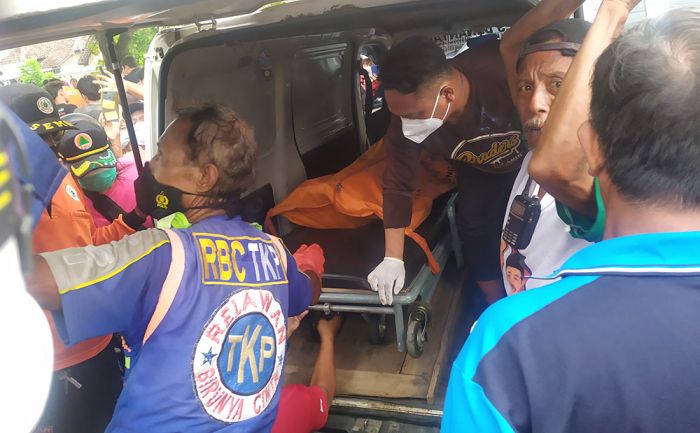 Depresi, Seorang Perempuan di Jombang Nekat Akhiri Hidup Ceburkan Diri ke Sungai Depresi, Seorang Perempuan di Jombang Nekat Akhiri Hidup Ceburkan Diri ke Sungai
