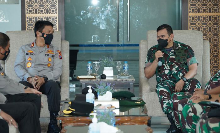 Perkuat Sinergitas, Pangdivif 2 Kostrad Audiensi ke Polda Jatim Perkuat Sinergitas, Pangdivif 2 Kostrad Audiensi ke Polda Jatim