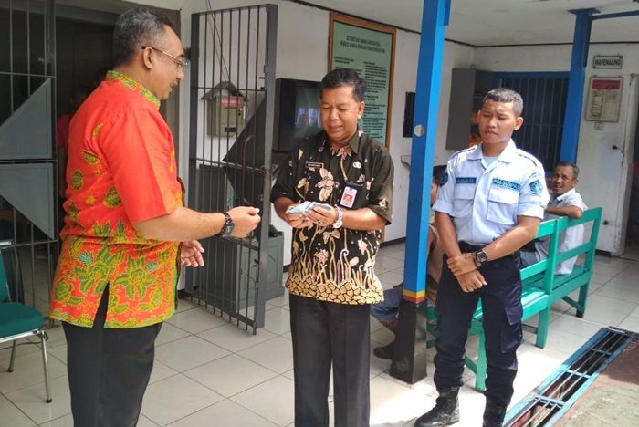 Sembilan Warga Binaan Rutan Pacitan Terima Pelayanan Adminduk Sembilan Warga Binaan Rutan Pacitan Terima Pelayanan Adminduk