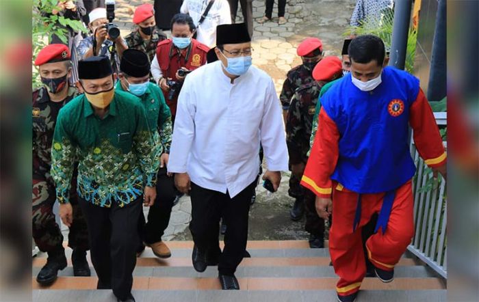 Rebranding Becak Wisata, Gus Ipul Berharap Ada Peningkatan Layanan Bagi Wisatawan di Kota Pasuruan Rebranding Becak Wisata, Gus Ipul Berharap Ada Peningkatan Layanan Bagi Wisatawan di Kota Pasuruan