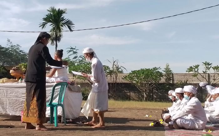 Peringatan Nyepi 1944 di Kediri Tanpa Pawai Ogoh-Ogoh Peringatan Nyepi 1944 di Kediri Tanpa Pawai Ogoh-Ogoh