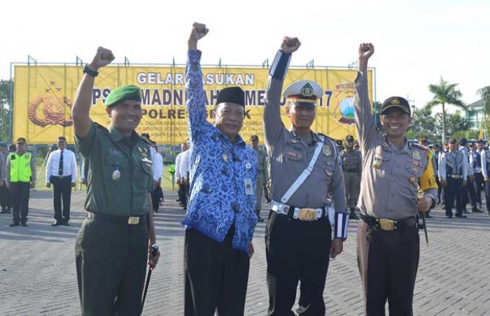 Apel Ops Ramadniya Pemkab-Polres Gresik, Bupati: Yang Penting Aman dan Khidmat