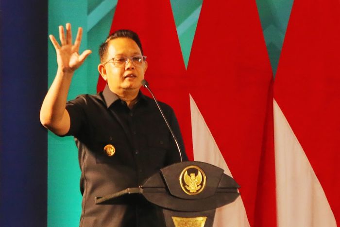 Kabar Gembira! UMP Jatim 2025 Naik 6,5 Persen, Begini Kata Pj Gubernur Adhy Kabar Gembira! UMP Jatim 2025 Naik 6,5 Persen, Begini Kata Pj Gubernur Adhy