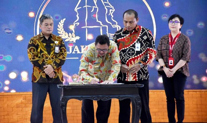 Pajak Award Tahun 2019 Kabupaten Mojokerto: Apresiasi Hotel, Restoran, dan Perusahaan Tertib Pajak Pajak Award Tahun 2019 Kabupaten Mojokerto: Apresiasi Hotel, Restoran, dan Perusahaan Tertib Pajak