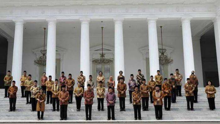 Presiden Jokowi Rombak Kabinet Pertengahan April Presiden Jokowi Rombak Kabinet Pertengahan April