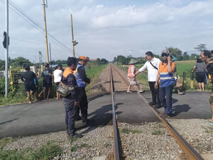 KAI Daop 7 Sesalkan Laka Motor yang Tertemper KA Brantas di JPL 265 Kediri