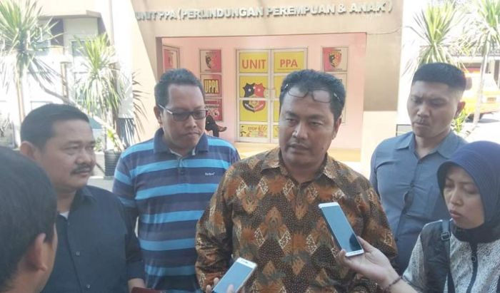 Keluarga Korban Tak Pernah Dikabari, Kasus Penganiayaan oleh Oknum Satpol PP Ternyata Sudah P-21 Keluarga Korban Tak Pernah Dikabari, Kasus Penganiayaan oleh Oknum Satpol PP Ternyata Sudah P-21