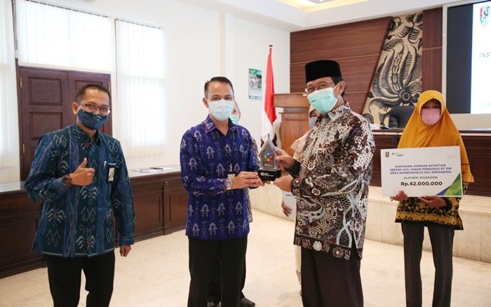 Pengurus RT/RW hingga Guru TPQ di Tuban Jadi Peserta BPJS Naker