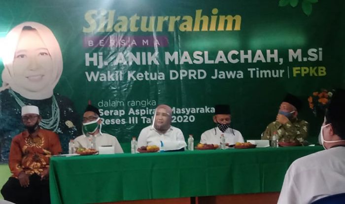 Warga Sidoarjo Titip Aspirasi Frontage Road Waru-Buduran ke Anik Maslachah Warga Sidoarjo Titip Aspirasi Frontage Road Waru-Buduran ke Anik Maslachah