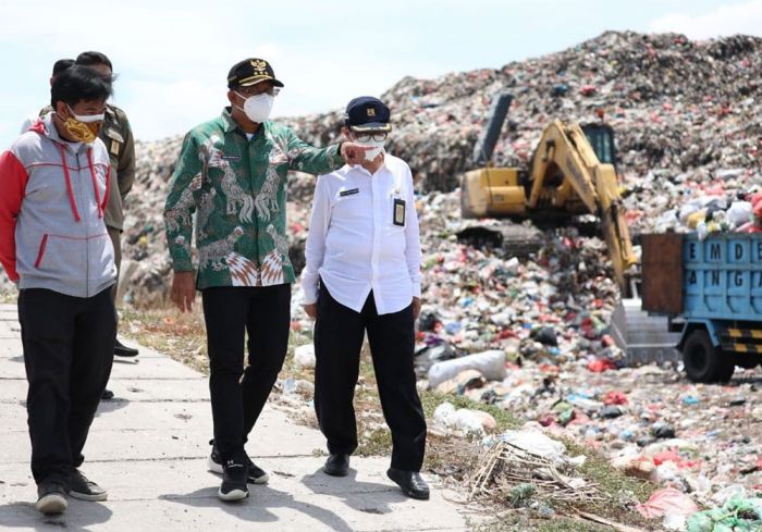 Atasi Persoalan Sampah, Gus Muhdlor Minta DLHK Sidoarjo Tambah TPST Kawasan Atasi Persoalan Sampah, Gus Muhdlor Minta DLHK Sidoarjo Tambah TPST Kawasan