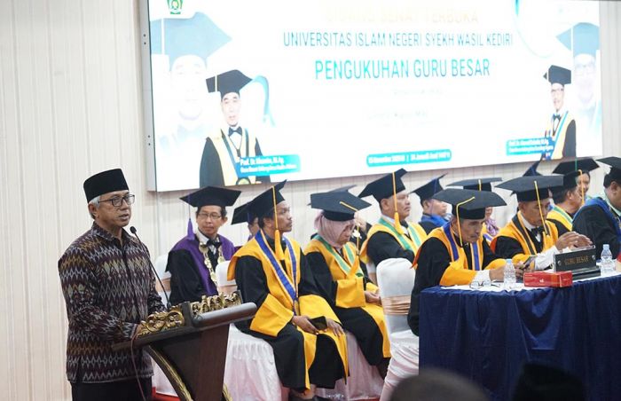 Pengukuhan Dua Guru Besar UIN Syekh Wasil, Gus Qowim Harap Kuatkan Kontribusi Peningkatan SDM