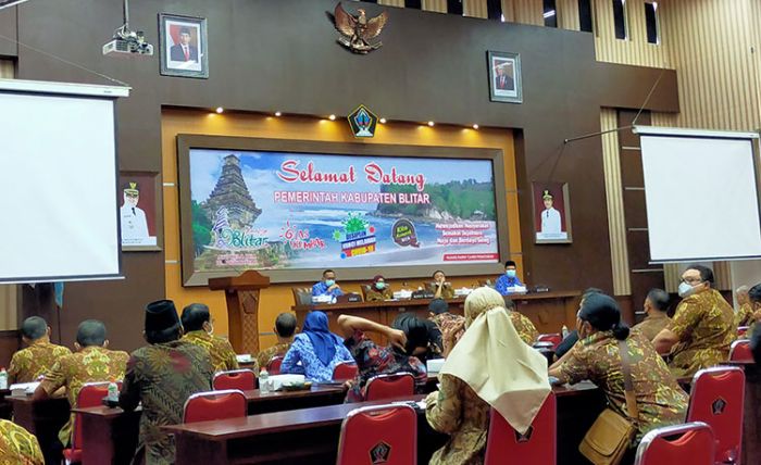 Musrenbang Terancam Diboikot, Pemkab Blitar Kumpulkan Asosiasi Pemerintah Desa Musrenbang Terancam Diboikot, Pemkab Blitar Kumpulkan Asosiasi Pemerintah Desa