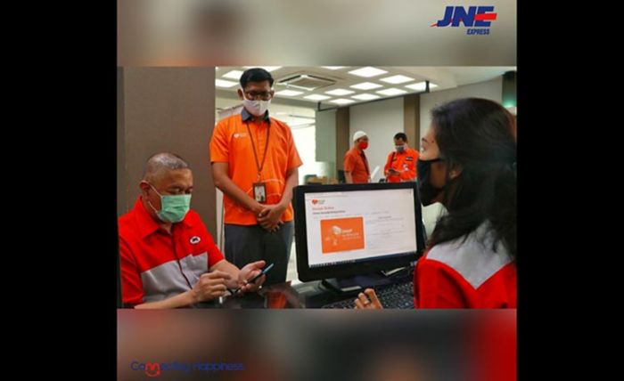 Berkat Kerja Sama JNE-Rumah Zakat, Kini Sedekah Makin Mudah Berkat Kerja Sama JNE-Rumah Zakat, Kini Sedekah Makin Mudah