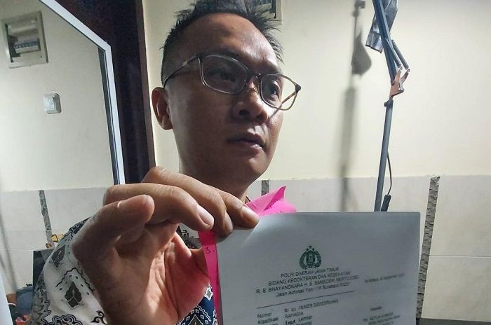Kasus Colok Mata Siswi SDN Gresik, Kini Korban Diperiksa RS Bhayangkara Polda Jatim Kasus Colok Mata Siswi SDN Gresik, Kini Korban Diperiksa RS Bhayangkara Polda Jatim