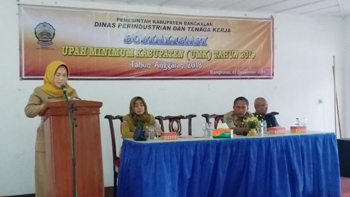 Disperinaker Bangkalan Sosialisasikan Kenaikan UMK 2019 Sebesar 8.25 Persen Disperinaker Bangkalan Sosialisasikan Kenaikan UMK 2019 Sebesar 8.25 Persen