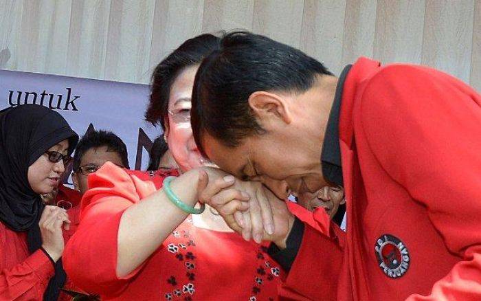 Tim Transisi Tak Naikkan BBM Desember-Januari Karena Natal-Tahun Baru Tim Transisi Tak Naikkan BBM Desember-Januari Karena Natal-Tahun Baru