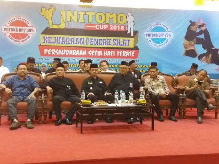 Direktur HARIAN BANGSA Hadiri Pembukaan Kejuaraan Pencak Silat PSHT Unitomo Cup Direktur HARIAN BANGSA Hadiri Pembukaan Kejuaraan Pencak Silat PSHT Unitomo Cup