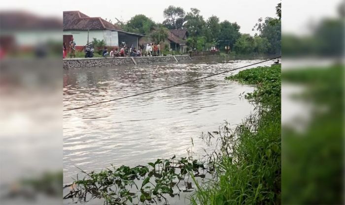 Tiga Pelajar SMPN 5 Sidoarjo Diduga Tengelam di Sungai Pucang Jenggolo, Belum Ditemukan