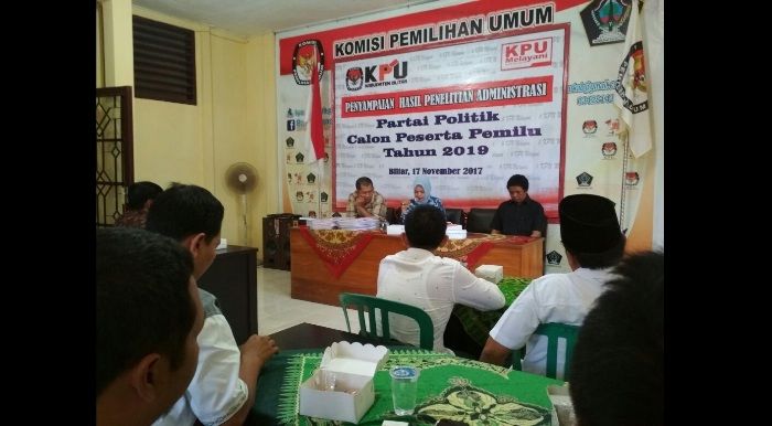 Copy KTP Tak Terbaca, KPU Blitar Kembalikan Semua Berkas Parpol Copy KTP Tak Terbaca, KPU Blitar Kembalikan Semua Berkas Parpol