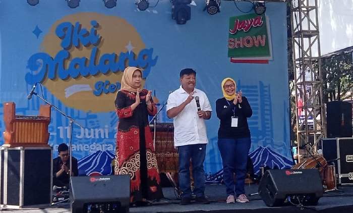 Digelar Dua Hari, Digelar Dua Hari,