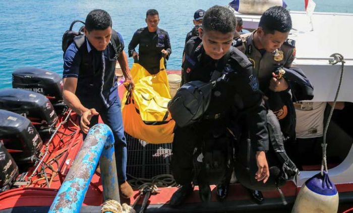 Baru 4 Korban Pesawat yang Meledak Ditemukan, Polri: Pesawat Laik Terbang Baru 4 Korban Pesawat yang Meledak Ditemukan, Polri: Pesawat Laik Terbang