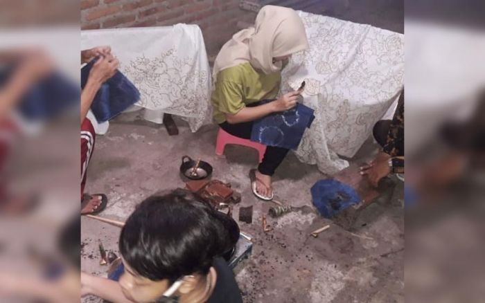 Tiga Penyandang Disabilitas Ikuti Pelatihan Seni Batik di Klaten Tiga Penyandang Disabilitas Ikuti Pelatihan Seni Batik di Klaten