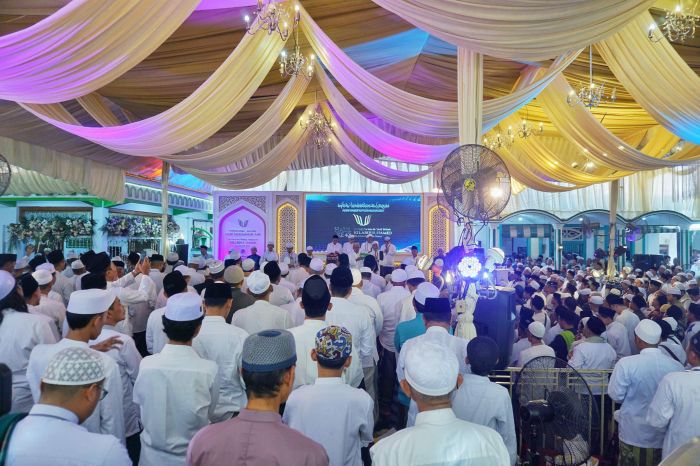 Gus Ipul dan Adi Wibowo Hadir di Tengah Ribuan Jemaah Haul KH Abdul Hamid Kota Pasuruan