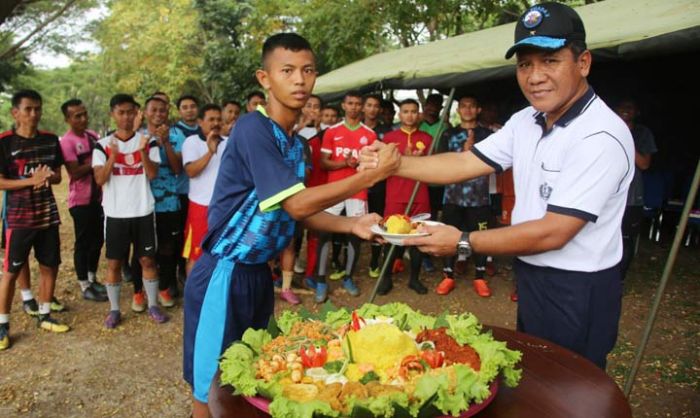 Kepala Staf Koarmada II Hadiri Launching Tim Sepak Bola Koarmada II “FC Kesatria Samudera”