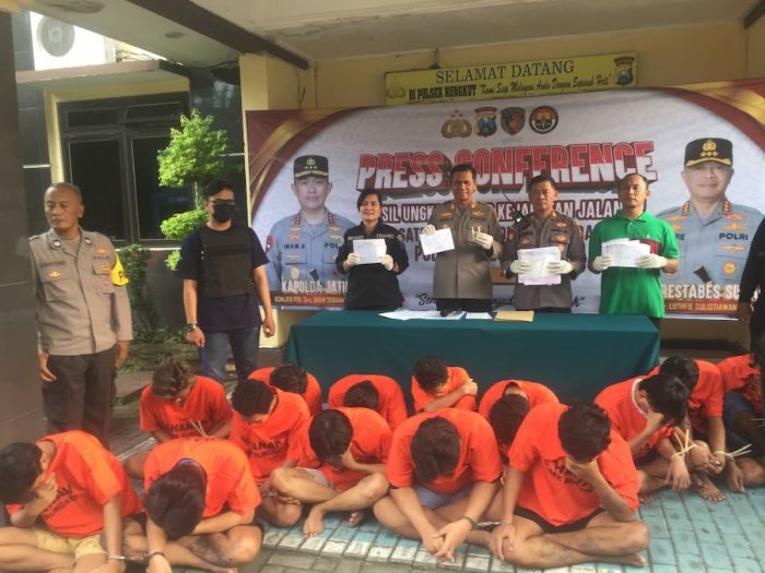 Polsek Rungkut Gulung Kelompok Curanmor yang Beraksi di 41 TKP Polsek Rungkut Gulung Kelompok Curanmor yang Beraksi di 41 TKP