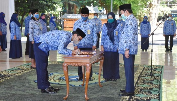 Pandemi, 205 Pejabat Fungsional Pemkab Sidoarjo Dilantik di Empat Lokasi Pandemi, 205 Pejabat Fungsional Pemkab Sidoarjo Dilantik di Empat Lokasi