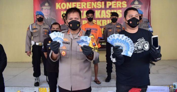 Satreskrim Polresta Sidoarjo Tangkap Pengedar Uang Palsu Satreskrim Polresta Sidoarjo Tangkap Pengedar Uang Palsu