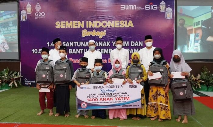 Momen Berbagi Ramadan, SIG Pabrik Tuban Santuni Ribuan Anak Yatim dan Bagikan 10 Ribu Paket Sembako Momen Berbagi Ramadan, SIG Pabrik Tuban Santuni Ribuan Anak Yatim dan Bagikan 10 Ribu Paket Sembako