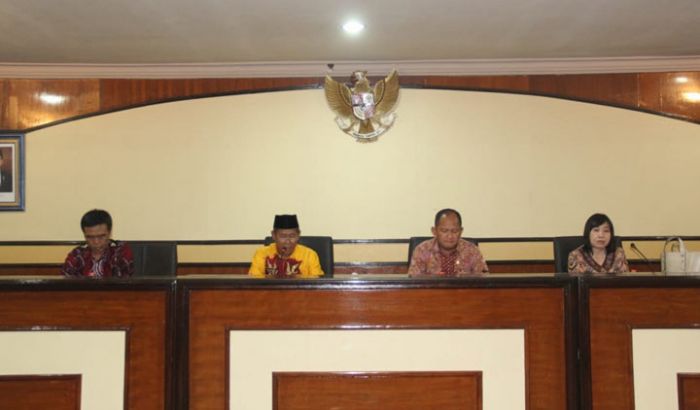 Tanggung Pengobatan dan Santuni Korban Meninggal, Pemkot Pasuruan Minta Disdik Cek Bangunan Sekolah Tanggung Pengobatan dan Santuni Korban Meninggal, Pemkot Pasuruan Minta Disdik Cek Bangunan Sekolah
