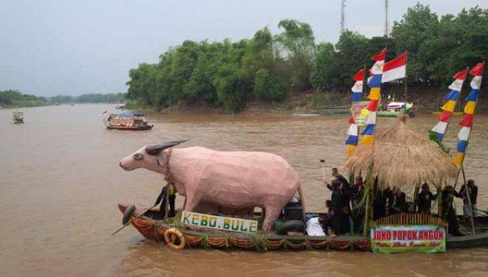 40 Perahu Hias Meriahkan Festival Bengawan Solo Bojonegoro 40 Perahu Hias Meriahkan Festival Bengawan Solo Bojonegoro