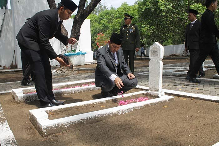 Bupati Nganjuk: Perjuangan Intelektual dengan Meneladani Patriotisme Pahlawan Bupati Nganjuk: Perjuangan Intelektual dengan Meneladani Patriotisme Pahlawan