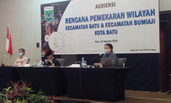 Kota Batu Tambah 2 Kecamatan, 2 Kelurahan, dan 1 Desa Kota Batu Tambah 2 Kecamatan, 2 Kelurahan, dan 1 Desa