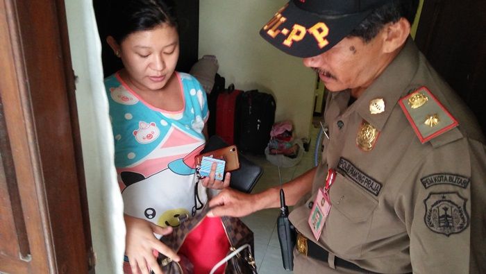 Antisipasi Teror, Petugas Gabungan Razia Kos di Kota Blitar Antisipasi Teror, Petugas Gabungan Razia Kos di Kota Blitar