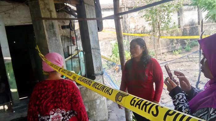 Sumur Tercemar Bensin, Warga di Pungging Mojokerto Manfaatkan untuk Bahan Bakar Kendaraan Sumur Tercemar Bensin, Warga di Pungging Mojokerto Manfaatkan untuk Bahan Bakar Kendaraan
