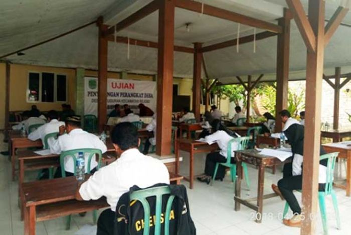 20 Peserta Ikuti Tes Ujian Perangkat Desa Petuguran 20 Peserta Ikuti Tes Ujian Perangkat Desa Petuguran
