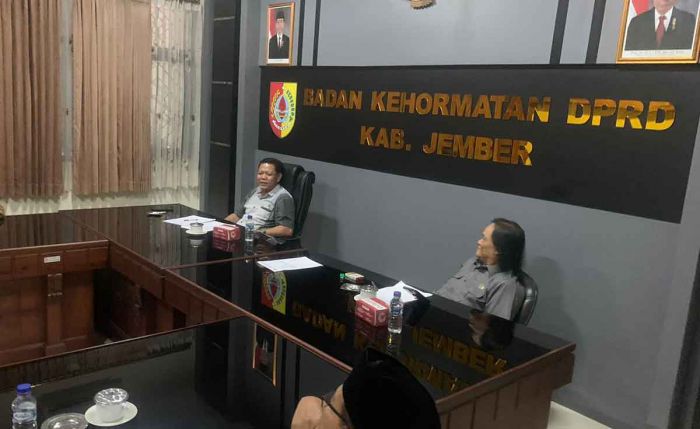 BK DPRD Jember Tindak Lanjuti Dugaan Pelanggaran Kode Etik yang Dilaporkan Masyarakat BK DPRD Jember Tindak Lanjuti Dugaan Pelanggaran Kode Etik yang Dilaporkan Masyarakat
