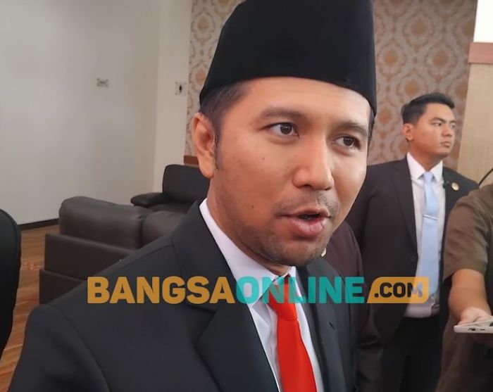 Wagub Emil Minta Wali Kota Madiun Segera Buat RPJMD yang Sesuai dengan RPJMP Wagub Emil Minta Wali Kota Madiun Segera Buat RPJMD yang Sesuai dengan RPJMP