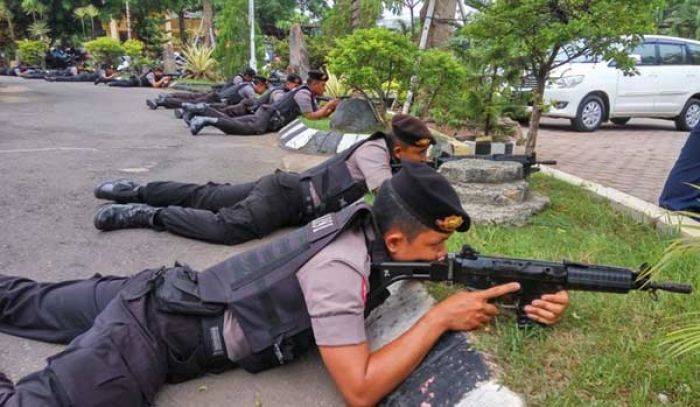 Polres Tuban Gelar Simulasi Teror Ancaman Bom Polres Tuban Gelar Simulasi Teror Ancaman Bom