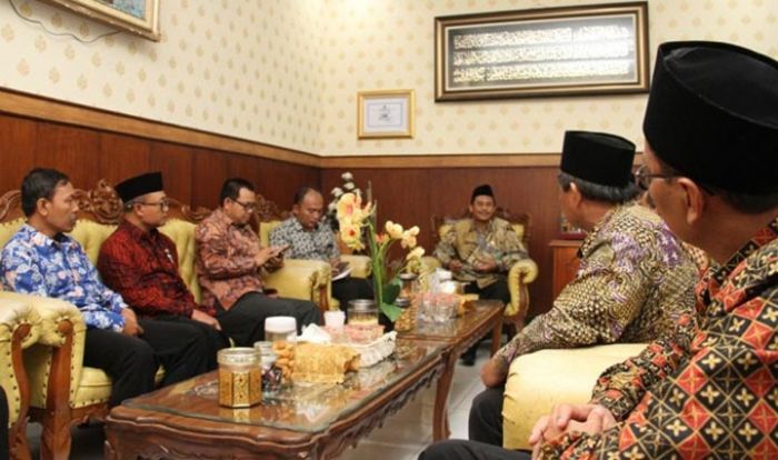 Temuan Materi Khilafah di Kediri, Kemenag Jatim Perintahkan Tarik Seluruh Soal Fiqih Temuan Materi Khilafah di Kediri, Kemenag Jatim Perintahkan Tarik Seluruh Soal Fiqih